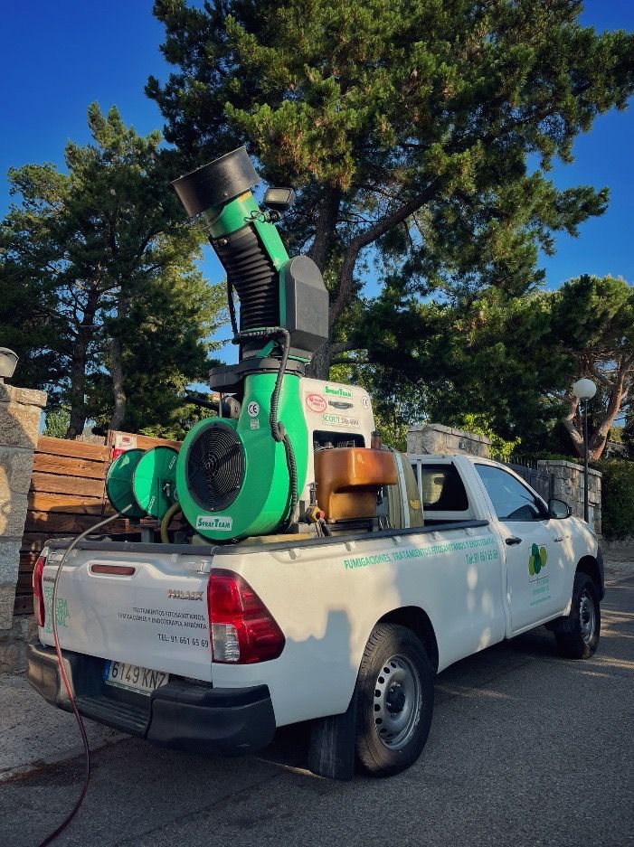 system_pest's tweet photo. La semana pasada tuvimos el placer de atender a clientes en los municipios de #HoyoDelManzanares y #LasRozas, para resolver sus problemas de #ArañaRoja, #Pulgón, #Oídio o #Procesionaria.

⛱️ Este verano, tu jardín libre de plagas.

#controldeplagas #fumigaciones #árboles #plagas https://t.co/wFHIn8ycZH