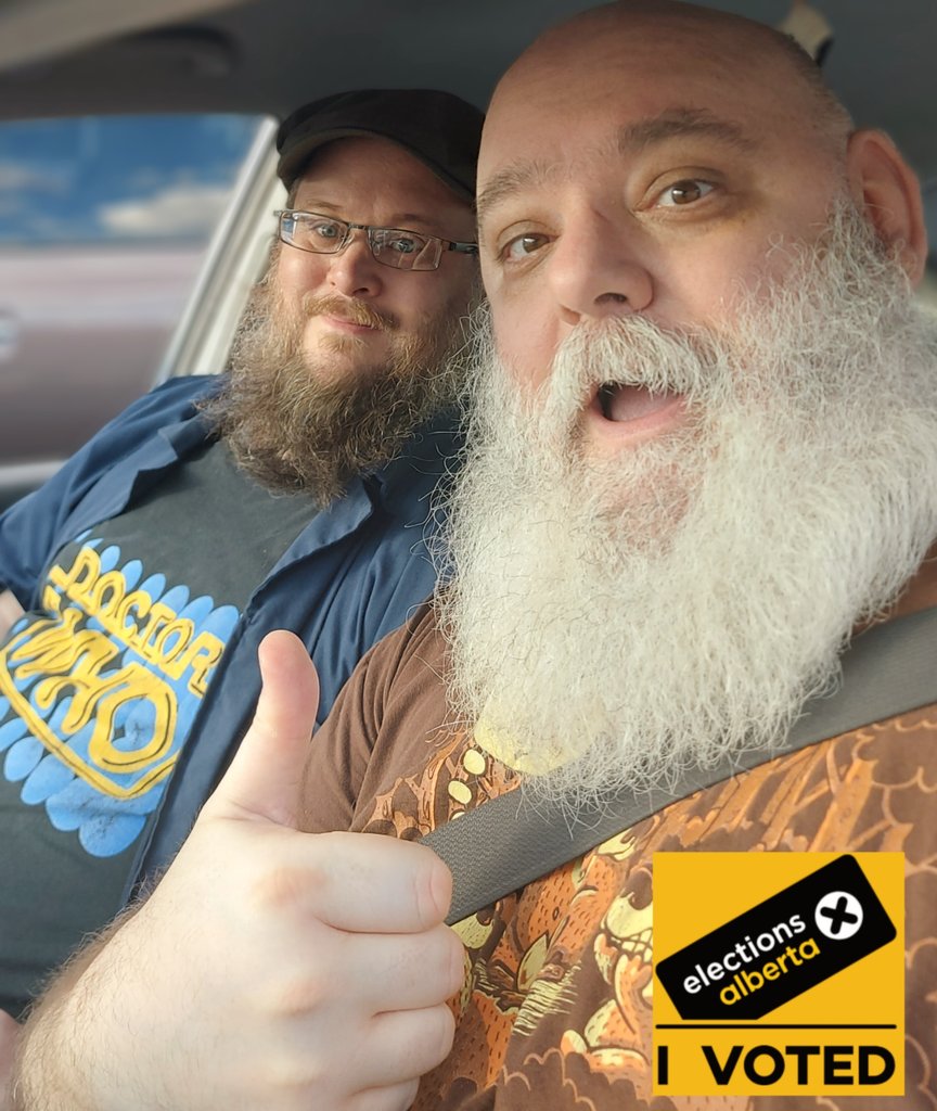 HuxBear's tweet photo. Yay for democracy! 👍🇨🇦👍 #WeVoted (( Early voting stations opened today... )) #ABPoli #VoteAlberta #ABVote2023 https://t.co/2tYBVfjFwv