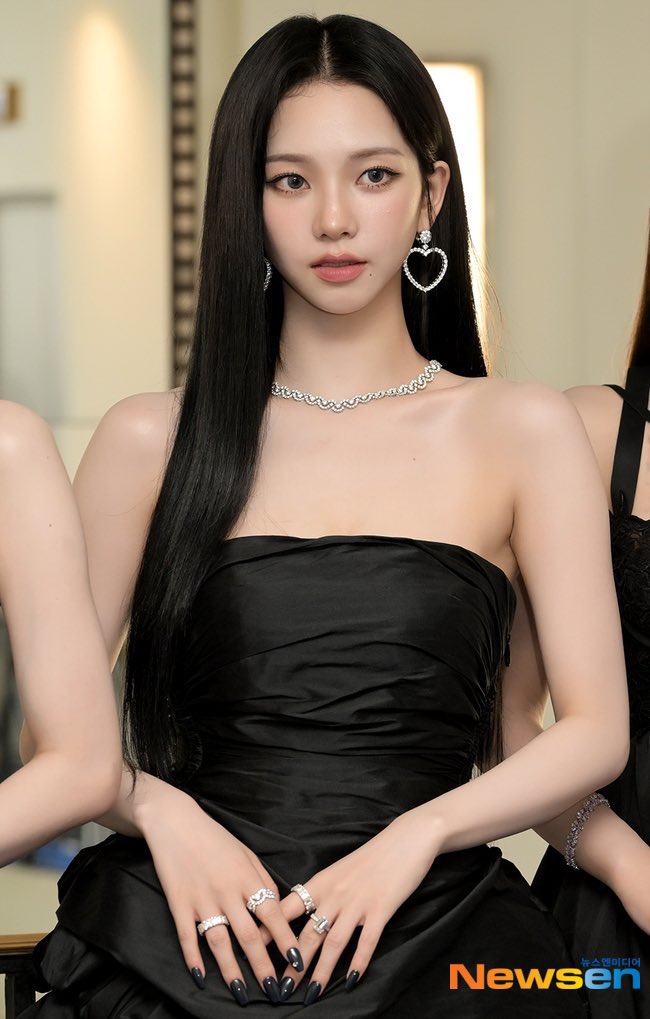 Aespa Philippines On Twitter 230524 Aespa At Chopard s Art aespa-philippines-on-twitter-230524-aespa-at-chopard-s-art