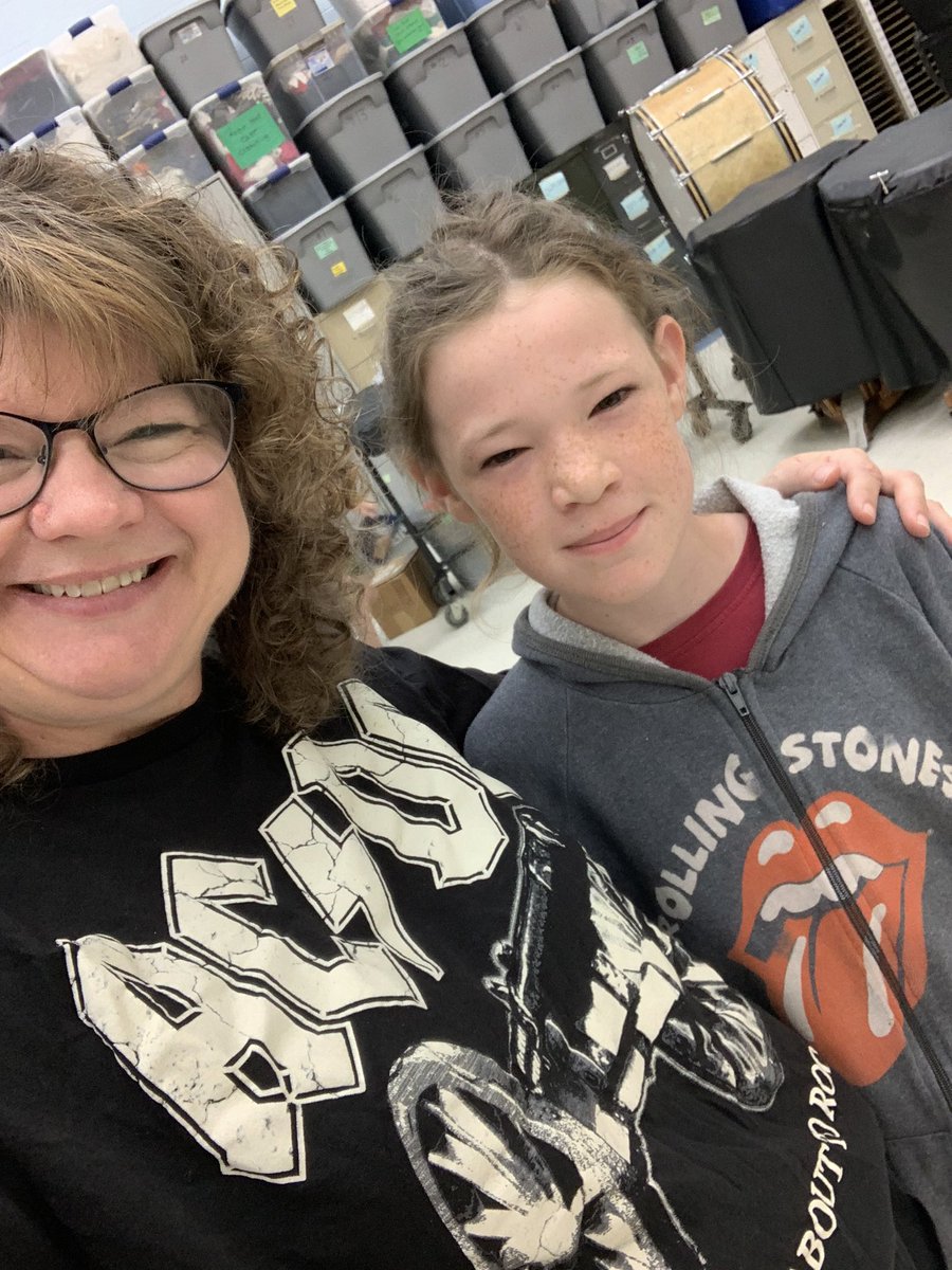 AngieRoark1's tweet photo. Rock out for Roark day was fun! ❤️
#AllIn #TwitterTuesday #retiring https://t.co/4UvklhdHa6