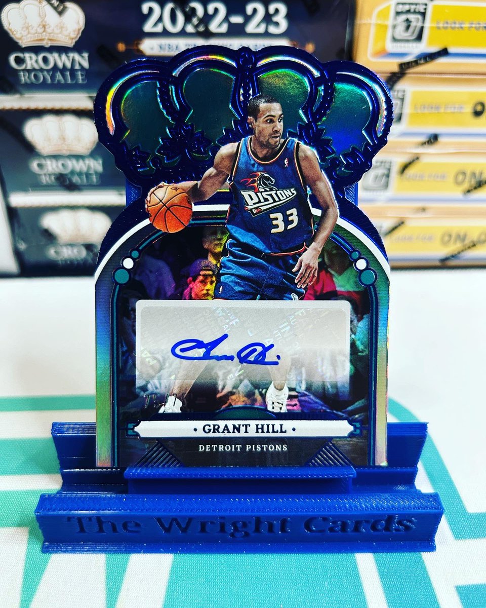 Break #237… KABOOOOOM💥 Zion Williamson Kaboom Ultra Rare Insert #PelicansNBA Elton Brand On Card Auto Patch /149 #HereTheyCome LeBron James Pillars of the Game Diecut /99 #LakersNation Grant Hill Blue Auto /75 #DetroitBasketball and many more!! The next Crown Royale X Optic…