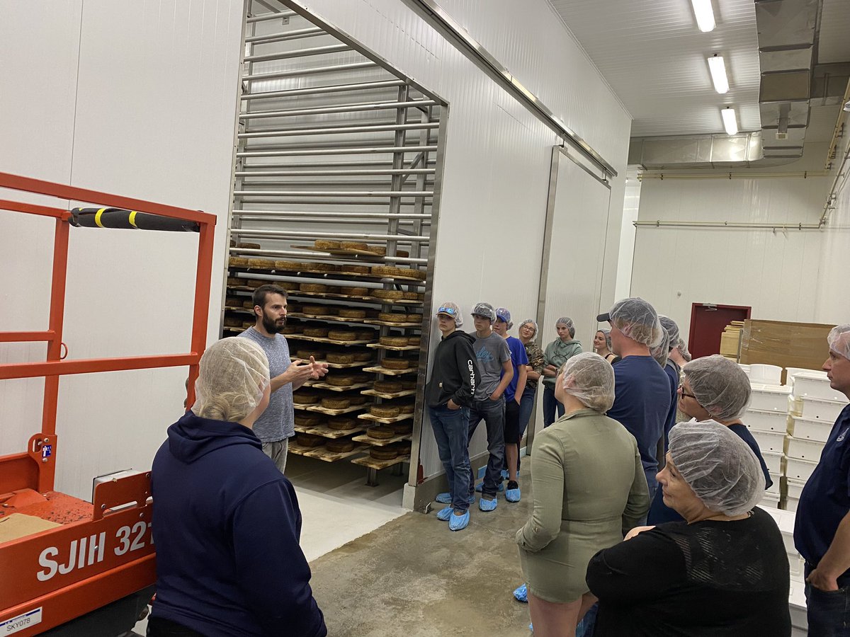 Caleigh Slits tweet media