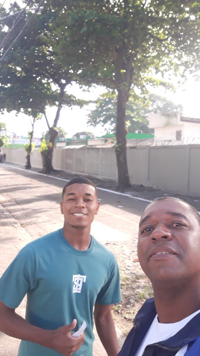 jeanlocutor's tweet photo. Hoje foi dia de choque de realidade,
Dia de vila militar https://t.co/GTdMNZKS1C