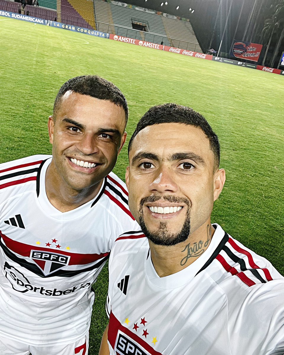 😀🤳

#VamosSãoPaulo 🇾🇪