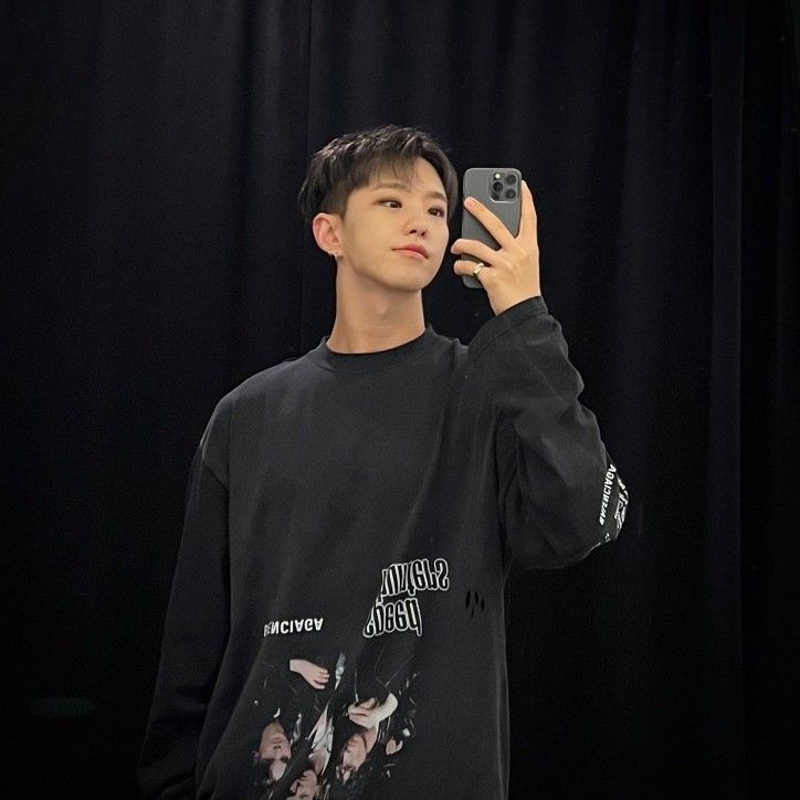 __blueh0ur's tweet photo. savior 🫂💗 https://t.co/nk7dplqIA9