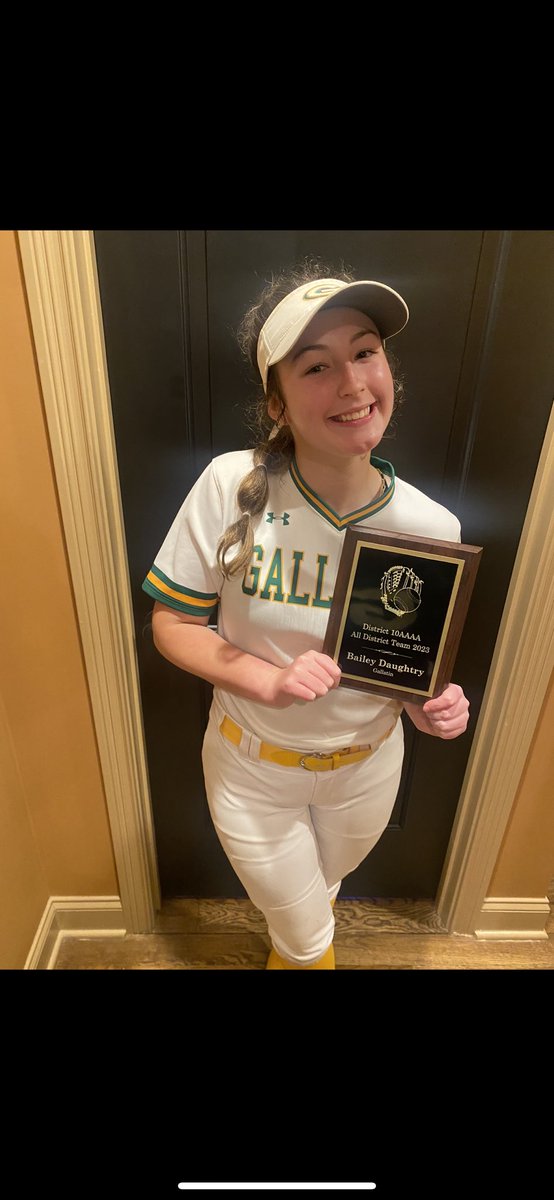 DaughtryBailey's tweet photo. Here’s some outfield clips from this past high school season. 
All District ✅
Most Improved Player ✅
Sad to see it go but can’t wait for travel ball. @GallatinSB @Ap07Pitt #approud https://t.co/K57dQgHm6J