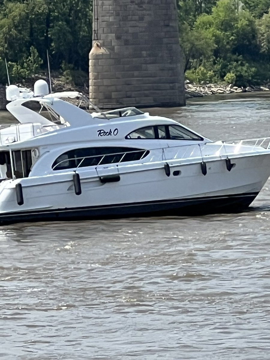 sammasterson22's tweet photo. A multi-million yatch ran into a rocky chevron in the Mississippi River just north of downtown St. Louis. The vessel was well named: Rock O https://t.co/x7cwk3AhUY