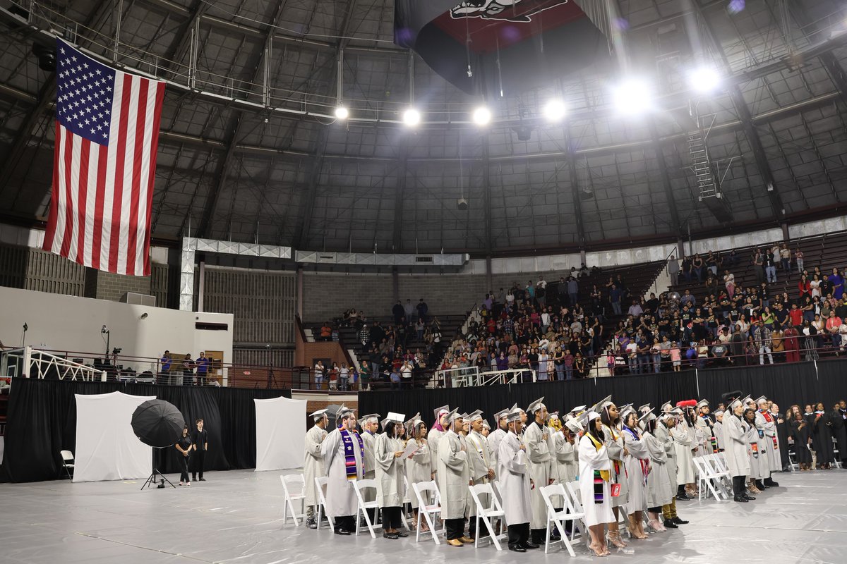 OKCPS's tweet photo. #OKCPSGraduation: That’s a wrap for the #Classof2023!
Graduates, you’ve got the world ahead of you. Go on and make us proud as #OKCPS alumni! https://t.co/OnGusfiJCh