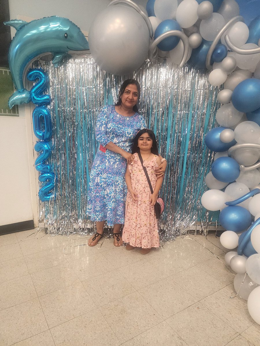 ThePrishaJoshi's tweet photo. You are not the angel who only appears when I need, you’re the angel that never leaves my side.
Happy Birthday mom

#prishajoshi #prishajoshiinternationalchildmodel #InternationalChildModelAndActress #beautychallenge #childmodelsearch #BirthdayGirl #SupportGujaratiMoviesForever https://t.co/r22nVQr6vg