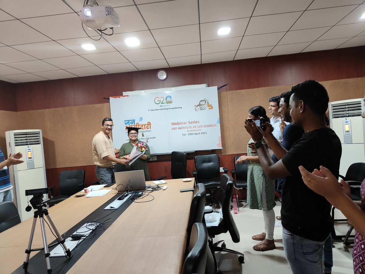 AtimuktaJha's tweet photo. I am immensely happy to share that I have defended my thesis entitled "Role of Nuclear Receptors &amp; co-regulators in dendritic cells" on 15th May 2023. Its been a long enriching journey. Excited about starting as a postdoc soon in Innate cell biology with Dr. Julie M. Blander. https://t.co/uV5i4YH3Lz