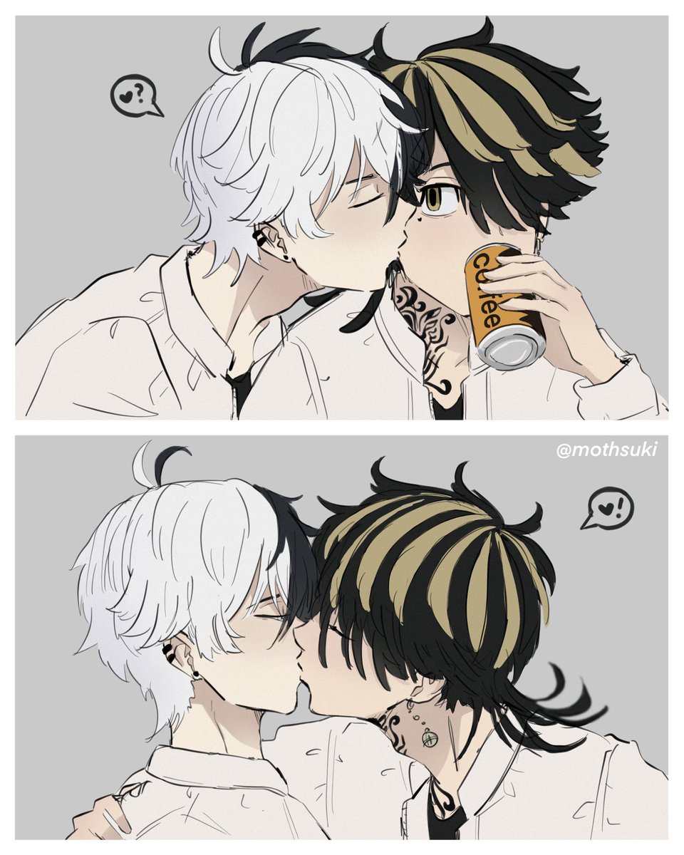mothsukii's tweet photo. Heard it’s kiss day so I gave myself some serotonin https://t.co/Jpf98sqLTi