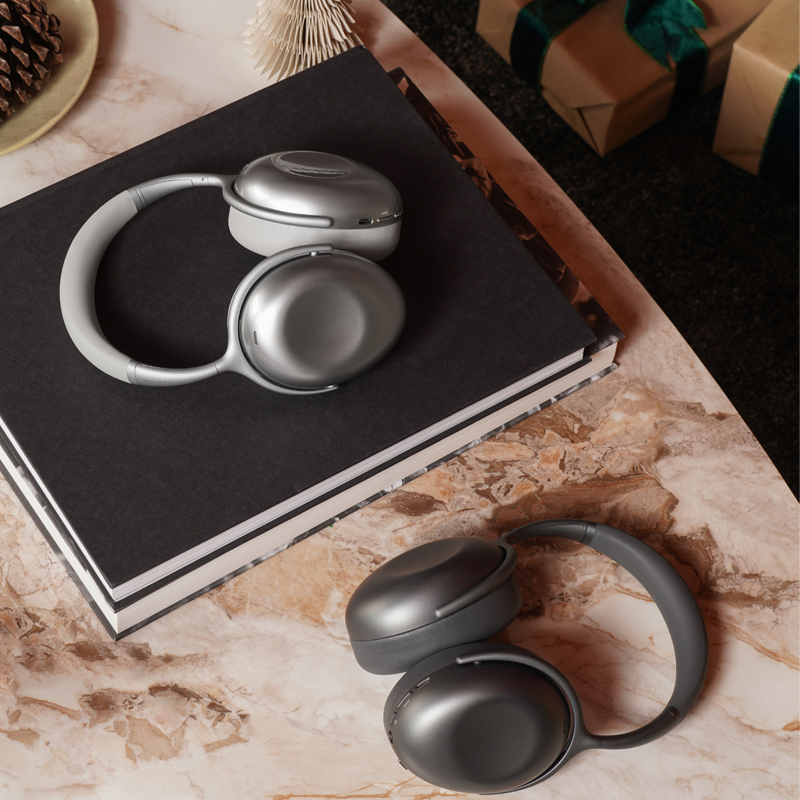 kef_jp's tweet photo. 【 #RTキャンペーン 開催】
KEF がLINE公式アカウント開設を記念してキャンペーンを6/11(日)まで実施🇬🇧
参加者の中から抽選で7名様にワイヤレスイヤフォン「Mu7」(49,500円相当)をプレゼント🎁

【参加方法】
1. @kef_jp をフォロー
2. このツイートをRT
3. LINE( https://t.co/A6ZJ5jZQx9 )をフォロー https://t.co/sZd8lfYpse