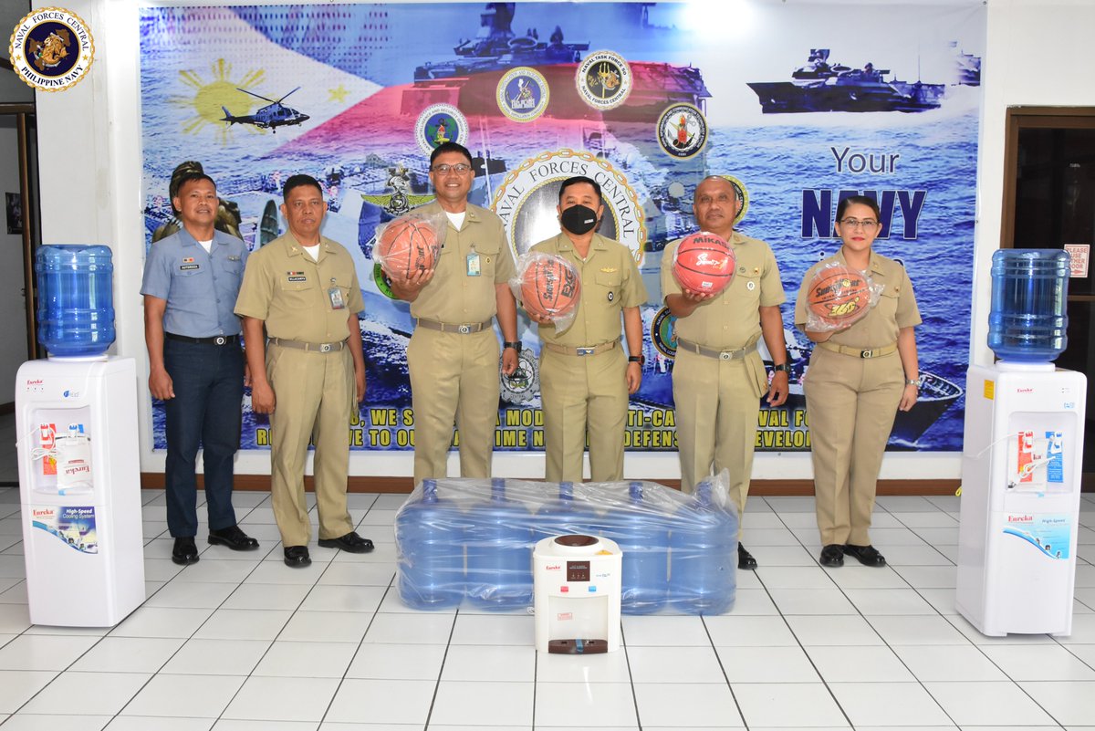navforcentral's tweet photo. Naval Forces Central Receives Donations from PNCGEPAI

Read more:
https://t.co/KYlYnFBRer

#teamnavforcen
#ModernandMultiCapablePHNavy 
#AFPyoucanTRUST https://t.co/O41kQwSFn0
