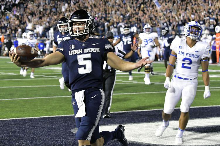 After a great Conversation with @CBassett_USU  I’m blessed to have received a Offer to Utah State #AggieUp 
@ElDFootball 
@247Sports