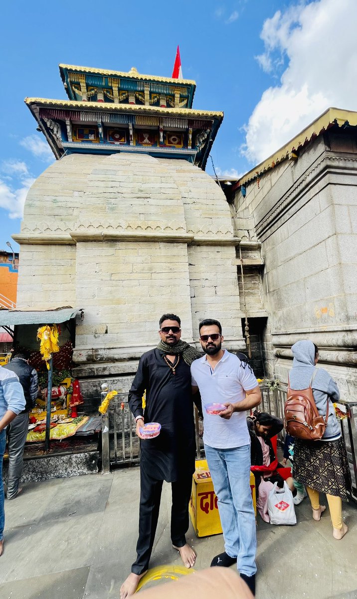 shashinderbhati's tweet photo. भारत के गौरव समाज के गौरव मेरे सुख दुःख के साथी भाई @vivekhoon07 को जन्मदिवस की हार्दिक बधाई एवं शुभकामनाएँ ।
#happybirthdaybrother ♥️🙂 https://t.co/nzpDQoGW0E