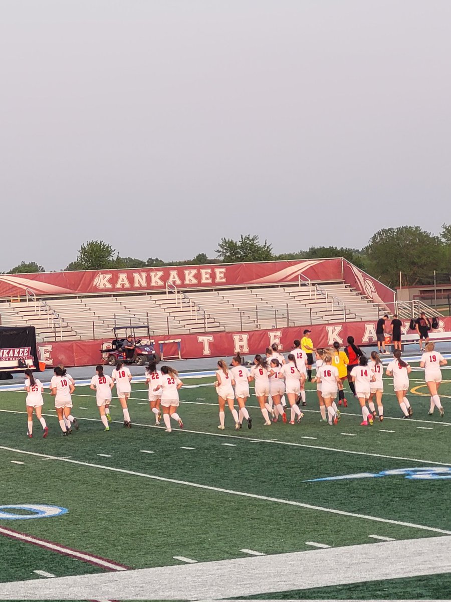 LeenKathi's tweet photo. Marist is going to Sectionals. Today's win over Tinley Park 3-1 was exciting. https://t.co/N6gGJzHfOk