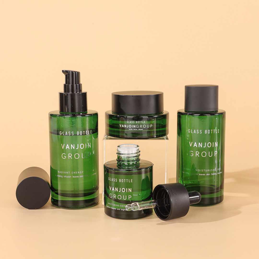Vanjoinglas's tweet photo. Green Glass Cosmetic Packaging Solutions #vanjoin
Glass bottles and jars for skincare products.
Box packaging for your whole set service.
https://t.co/HTFPQrxo6t
#vanjoinpackaging #glasspackaging #lotion #creamjar #glassdropperbottles #setpackage #greenglass #coloredglass #toner https://t.co/Znvd4uiPko