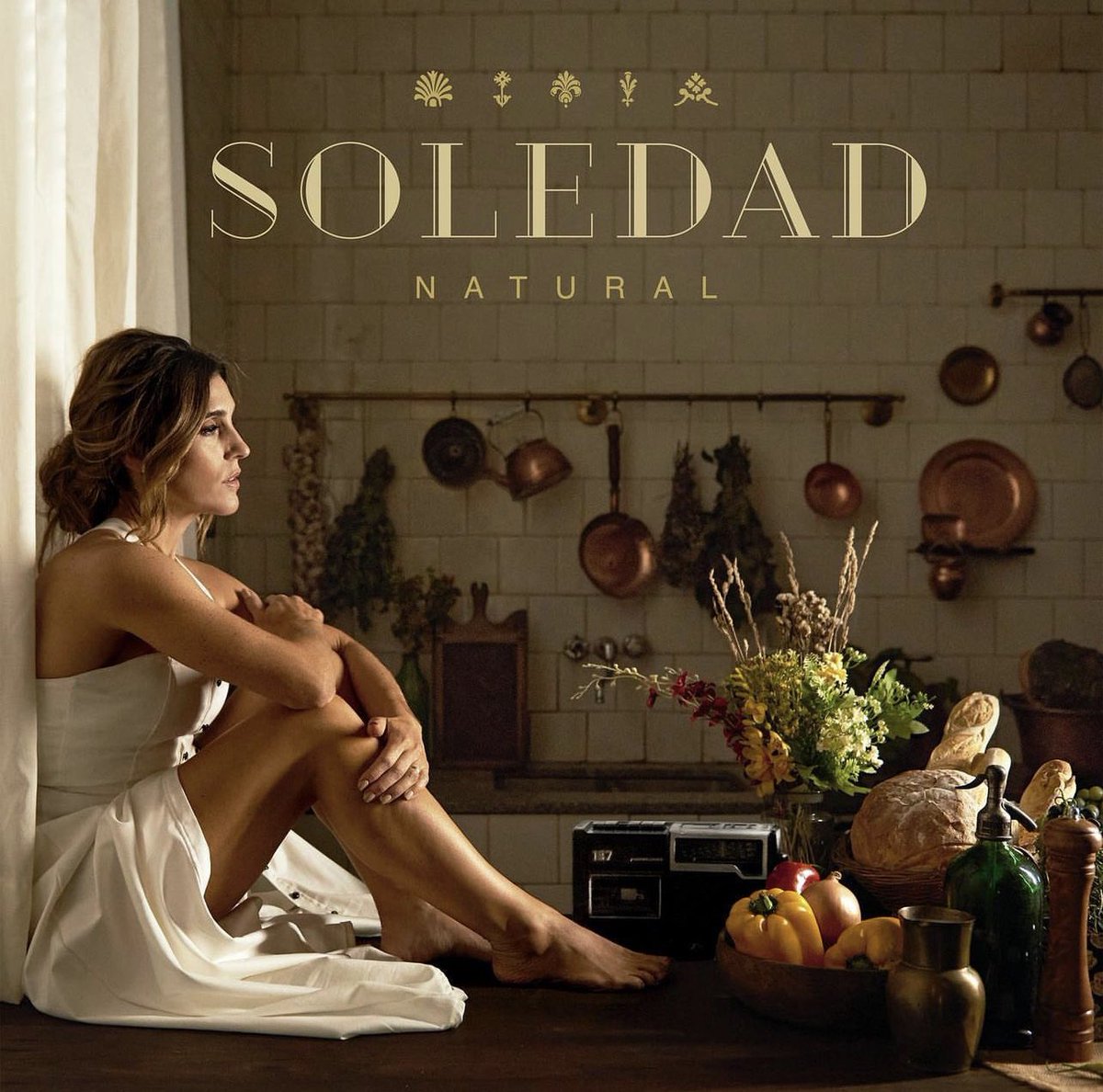 Es momento de disfrutar #Natural, el nuevo álbum de <a href="/sole_pastorutti/">SOLEDAD</a>. Bien bien clásico, es momento de explorar nuestros sentidos. ✨🎻🧉
Y con invitados de lujo como <a href="/changospasiuk/">Chango Spasiuk</a> y <a href="/RalyOficial/">Raly Barrionuevo</a> 
Invitados compositores como <a href="/claudiabrant/">Claudia Brant</a>, Fandermole, Peteco.
Produce el icónico
