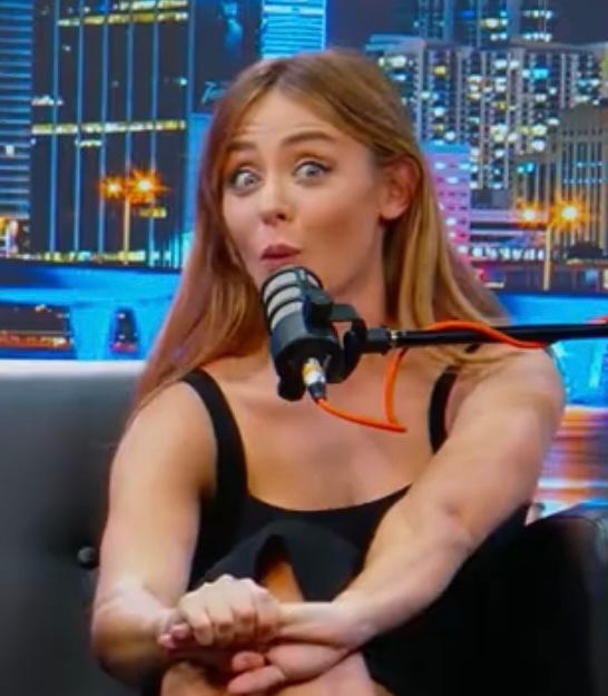 Maude_LL's tweet photo. @TheOmniLiberal @melinagoranson ’s face when the Angela chick told him she’ll just ENDURE his bullshit 😂 https://t.co/Omltdxitpx