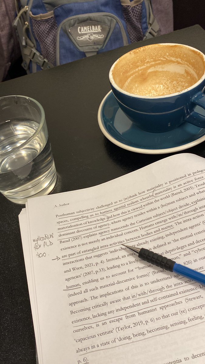 AKeenReader's tweet image. In a happy place. #nerdlyf
Acknowledging @Julie__Ovington @liz_latto and the support of a fabulous babysitter / best friend of the 3 year old (@NathanJonRoss )