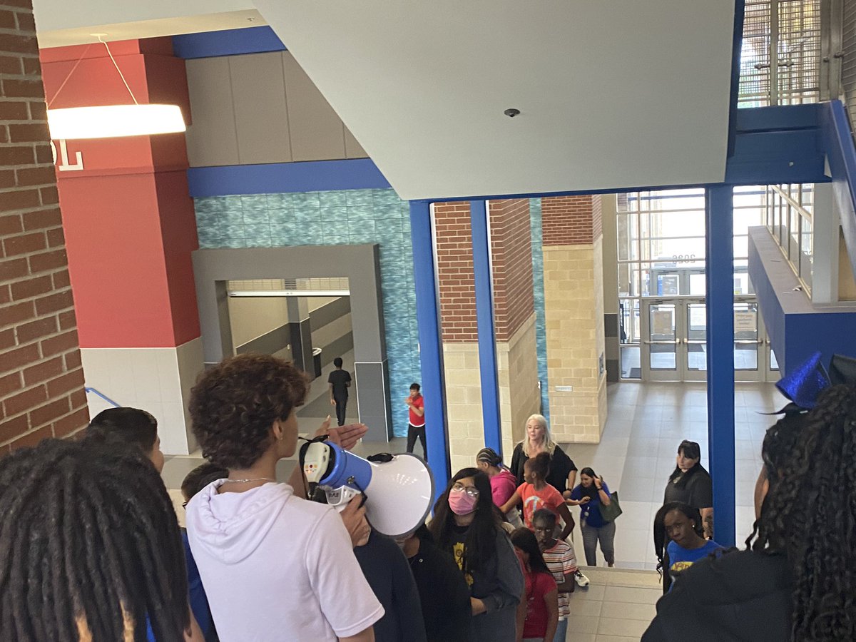 Don’t mind us, we are just helping our new Vikings get excited about middle school. Student-led tours were awesome and we are thankful to our elementary feeder schools for letting us be their tour guides. #VikingNation #StudentLed #NewFamilyMembers ⚔️💙⚔️💙