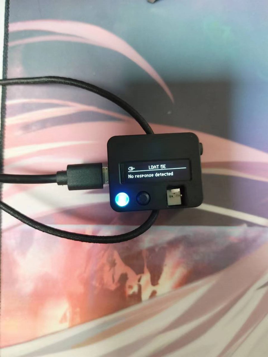 NVNT_R's tweet image. There&apos;s not too many pictures of @nvidia LDAT out in the wild! So, take this!

The screen isn&apos;t used for mice, but the two pins can be used to connect a mouse&apos;s switch + grnd for click delay tests!

#fantech #nvidia #ldat #mousereview