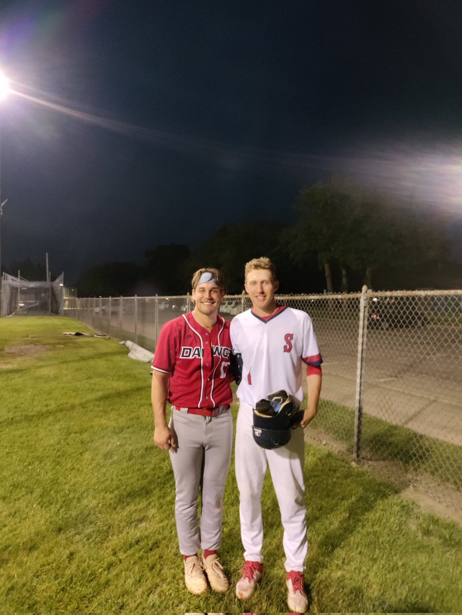 Nice to see two recent graduates from <a href="/SMUBaseball/">SMU Baseball</a> competing against each other tonight. <a href="/timbomania17/">Timmy Smith</a> and the <a href="/StockmensIrish/">Stockmen's Irish</a> got the best of <a href="/_daniel_55_/">Daniel</a> and the Hit Dawgs 14-2. Daniel even made an appearance on the bump🫣.