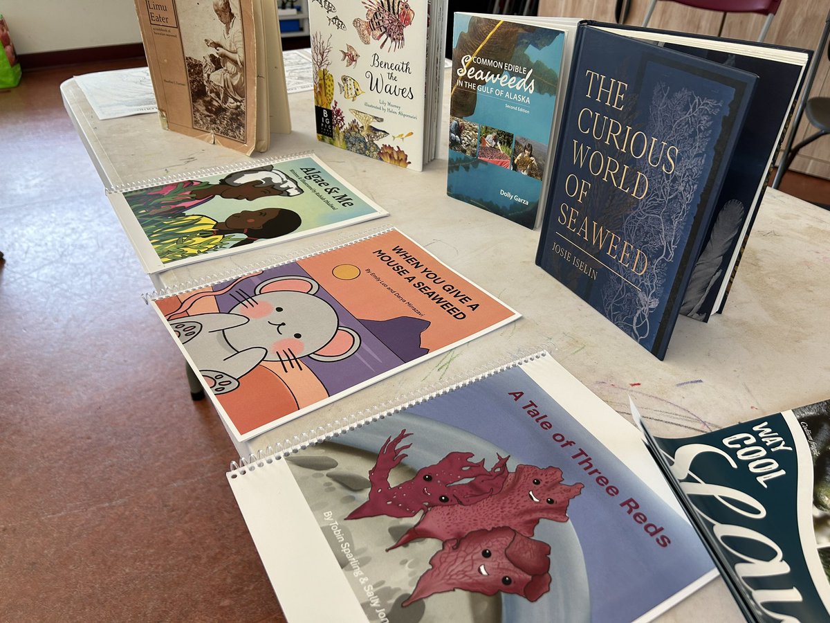 What joy to share seaweed-themed books and colouring pages created by @UBC students alongside powerhouse books by Dolly Garza, @JosieIselin and more. 🤩
@ubcscience @UBCBotany @BiologyUBC