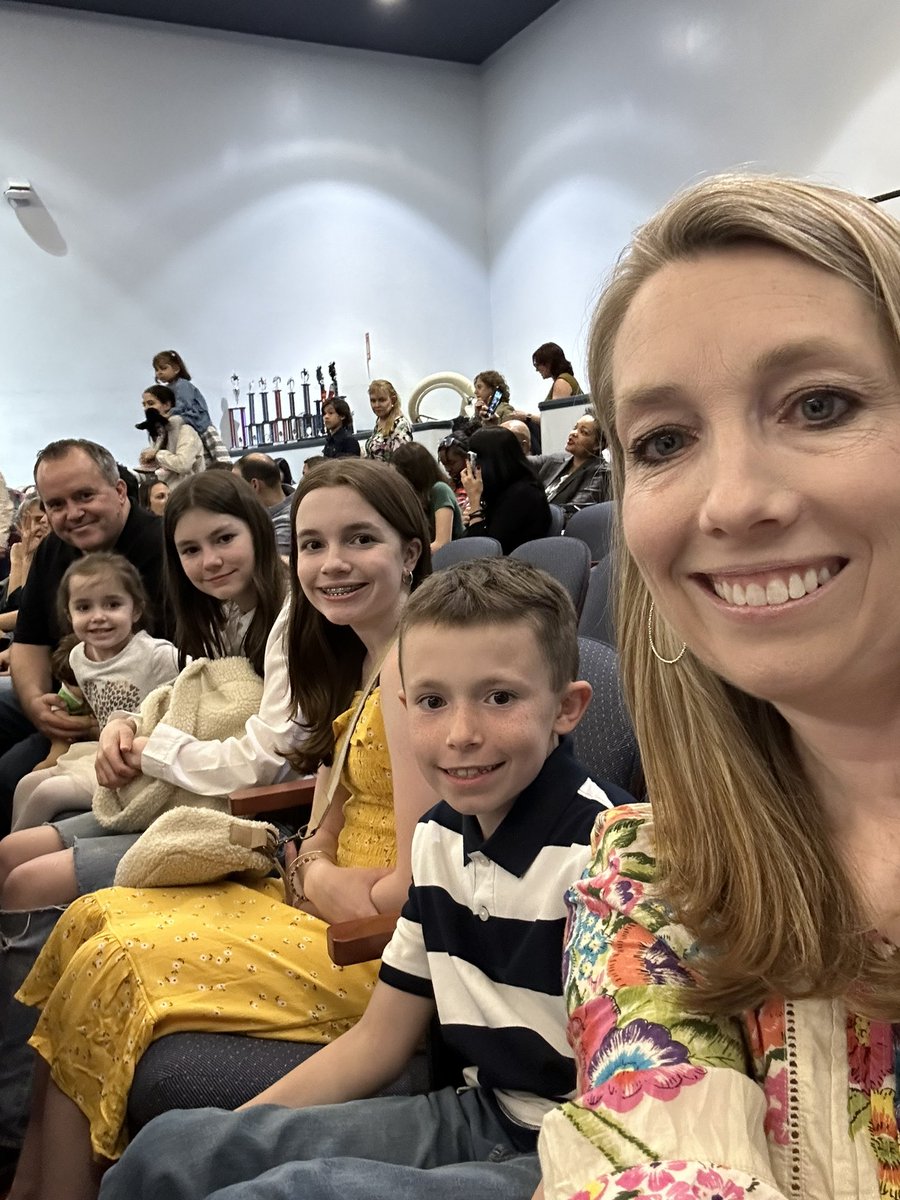 Mrs. Scott tweet media