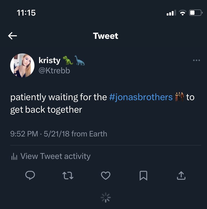 Ktrebb's tweet image. Not only did the @jonasbrothers get back together but I have tickets to both Yankee Stadium shows!😆😆😆