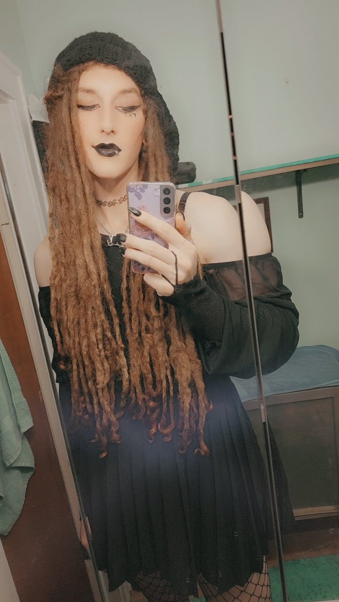 charzulah's tweet photo. today was very Not Fun but i am proud of myself anyways https://t.co/PzVRHvOpl7