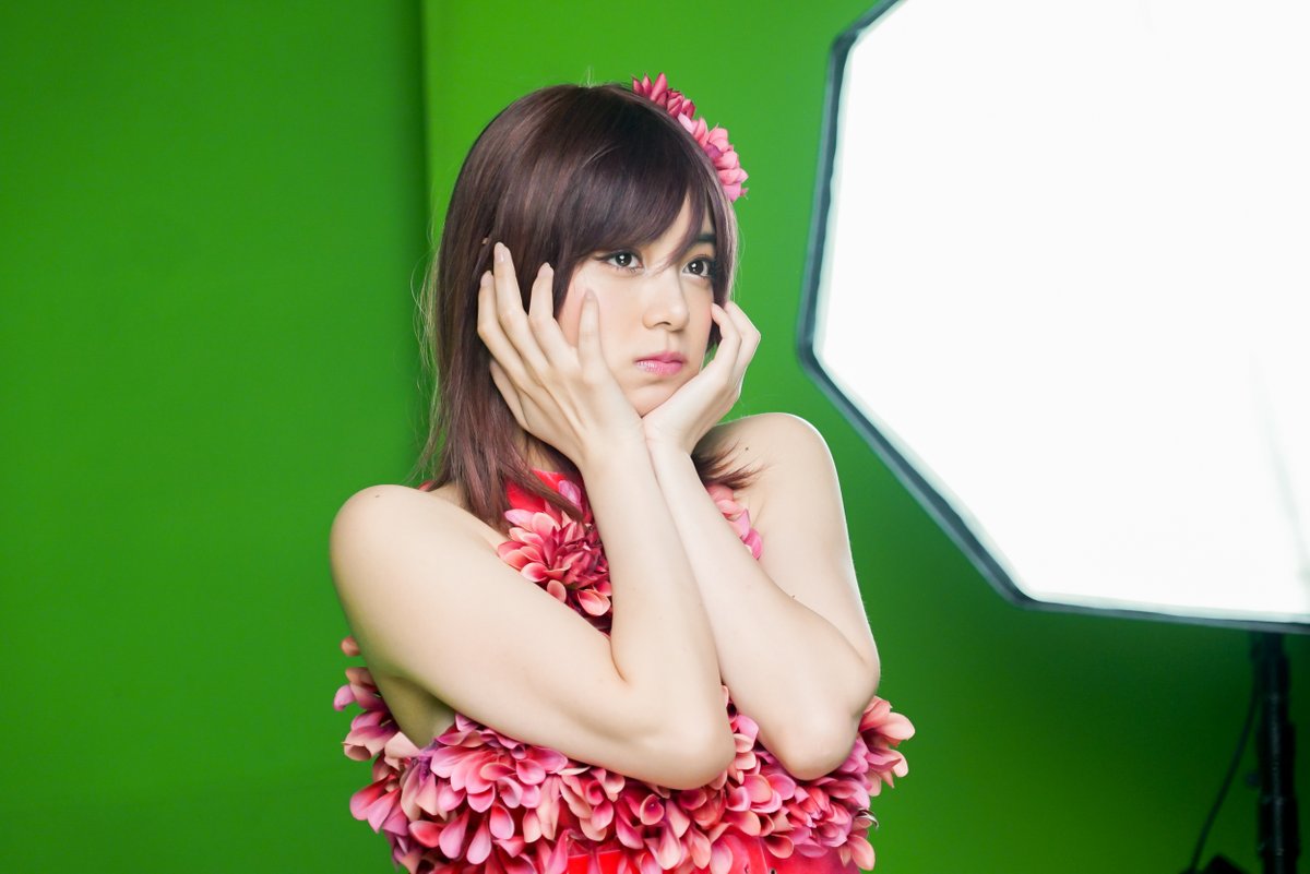 池田エライザ、平成ファッション6変化❗ マクドナルド《平成バーガー