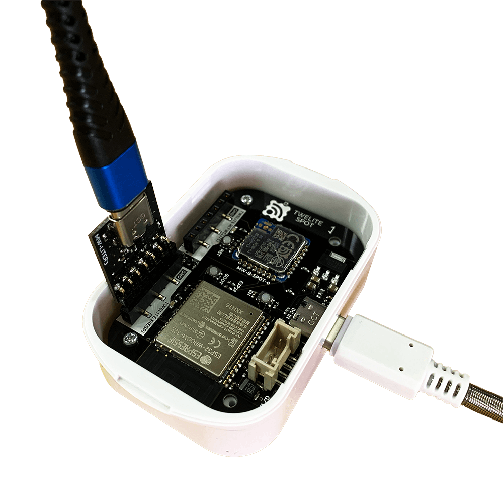 monowireless's tweet photo. TWELITE ⇄ 無線LANゲートウェイ
TWELITE SPOT - トワイライトスポット

TWELITE SPOTはソフトウエアをArduino IDEで自由にカスタマイズできます。APIライブラリとサンプルスケッチをオープンソースで公開していますので手軽にスタートできます。DIYでIoT。

スタートガイド：
https://t.co/vOXG0csi2N https://t.co/m8xadU5aBo