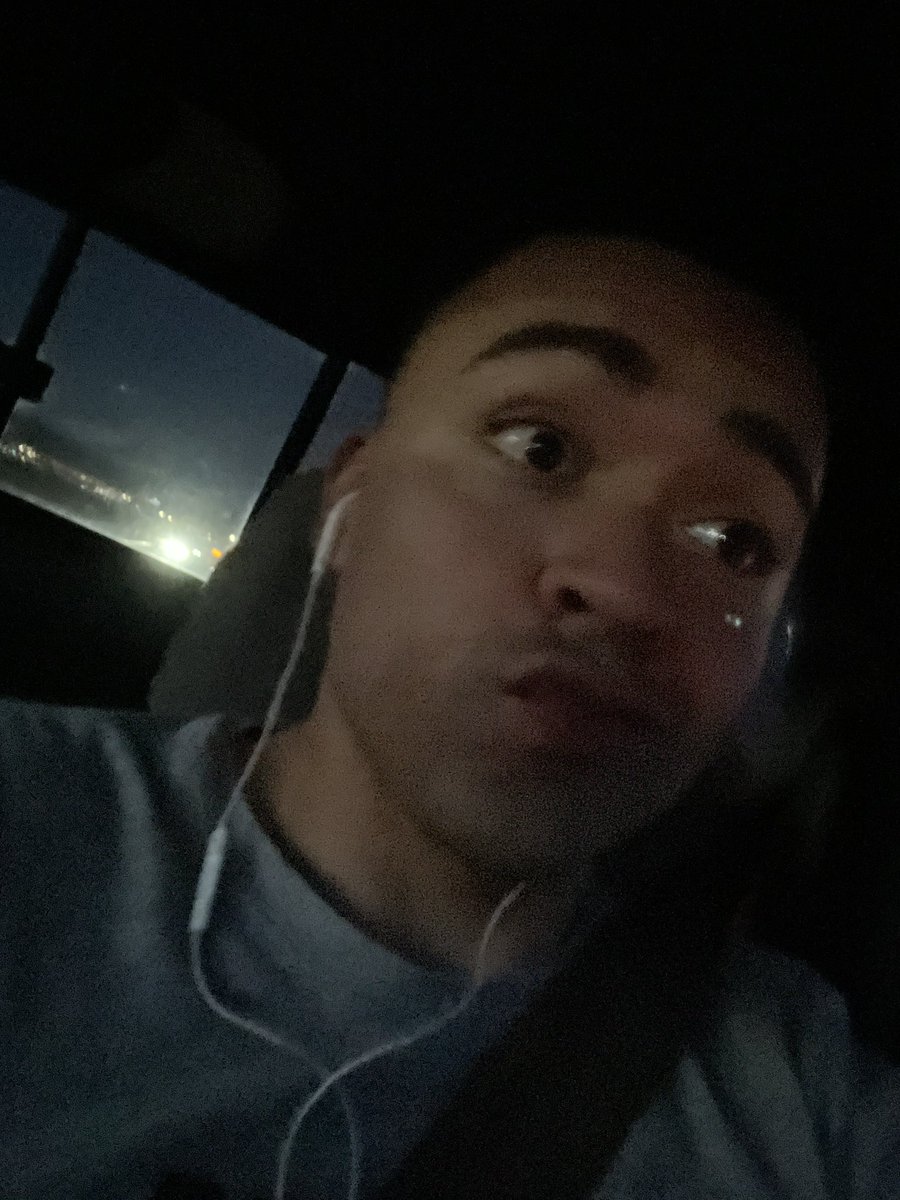 Late night thoughts but did everyone observe an outer body experience in the beginning of their life where they remember entering the body they are currently in?