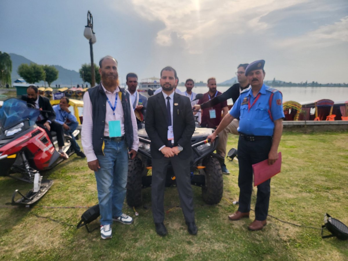 xeeshan_KAS's tweet photo. Pictured with Team Tourism, Hon’ble Minof Tourism @kishanreddybjp sir, briefing and candid pictures with JkAS probationers 2023. 2/4 https://t.co/BKgJdKOG5R
