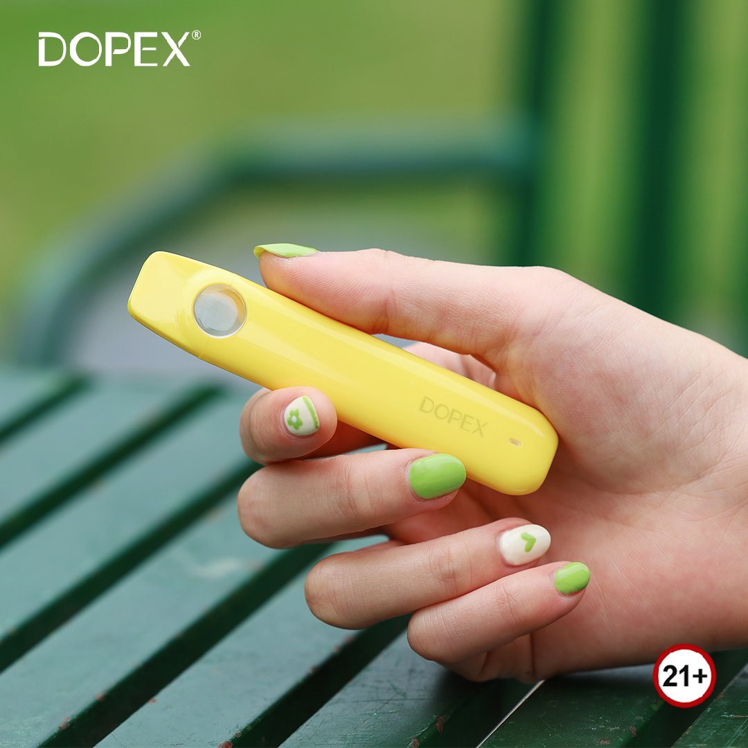 dopex_official's tweet photo. Chilled in summer with #Delta9XcelAstro🍃🍃

Powered by #GeneFlower core, it can literally elevate your vaping experience by even heating, lower vaporization temperature and natural flavor. Check the baby below👇

#DOPEX #vaping #vaporization #hemp #vape #delta8 #delta9 #ICCPP https://t.co/isuWZBAbgu