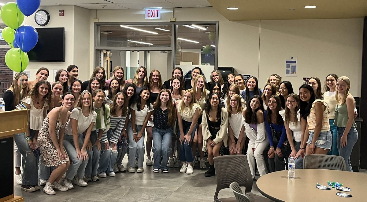 New Trier Girls Track & Field tweet media