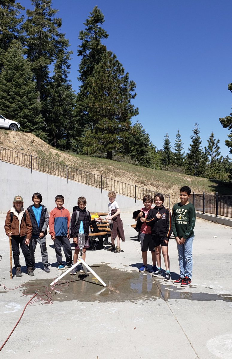 LbPrincipal's tweet photo. More fun activities at PALI #outdoors #lunadabay2023 #5thgrade https://t.co/Eoni0Z2eiN