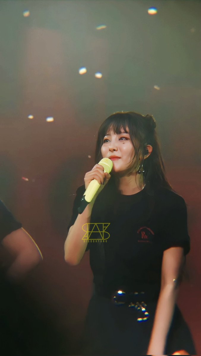 Her sparkling eyes 🤩
#RtoVinJAKARTA #RtoVinJKT #SEULGI #슬기 @RVsmtown