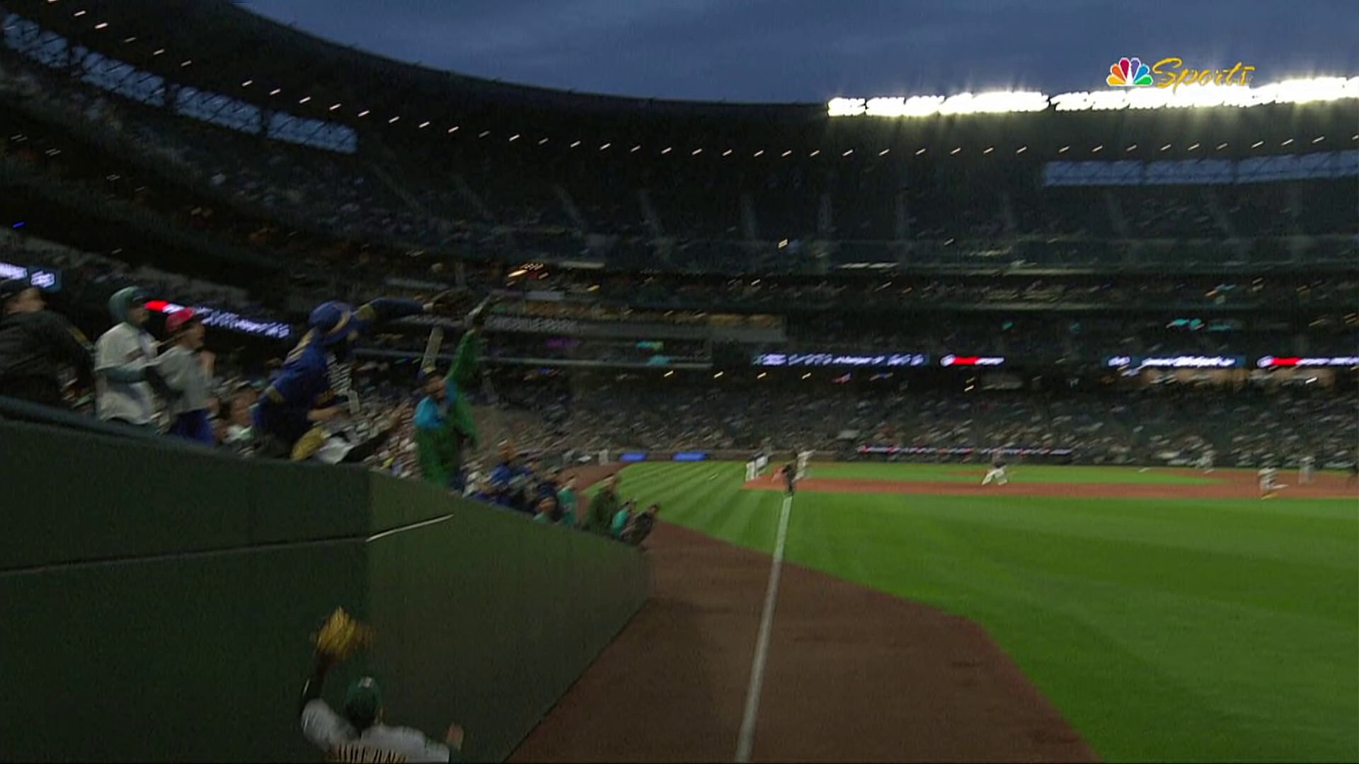 Uprooted on Twitter: