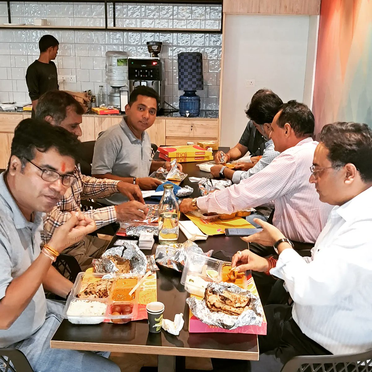 Mandi_Gate's tweet photo. Put your trust in God and leave the rest. Embracing our new office ceremony with everyone. Thank you for believing in us and helping us to get to this position. 

#MandiGate #MandiKart #ceremony #puja #ganapati #accelerator #newbegginings #fruits #vegetables #welcome #team #india https://t.co/yTQKDkU59n