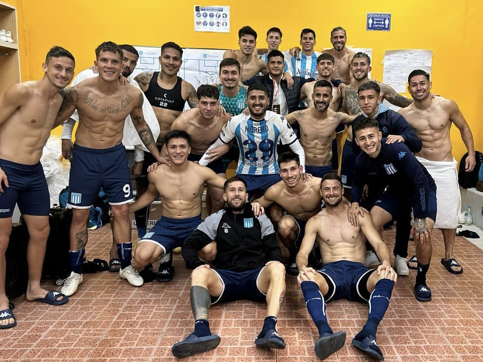 RacingClub's tweet photo. Buen miércoles para el puntero del Grupo A 💪🏻💙 https://t.co/BpQ6uQU1UO