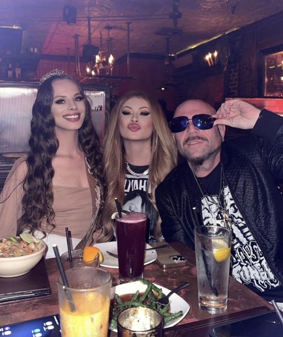 Birthday dinner in Hollywood @lisadaniels3 @FlyntDominick ✨ https://t.co/GwPASoqjp6<a class="tags" href="/tag/lisadaniels3">@lisadaniels3</a><a class="tags" href="/tag/flyntdominick">@flyntdominick</a><a href="/tag/digitalplayground"class="tags"><span>#digitalplayground</span></a><a href="/tag/hotchicksbigfangs2"class="tags"><span>#hotchicksbigfangs2</span></a>