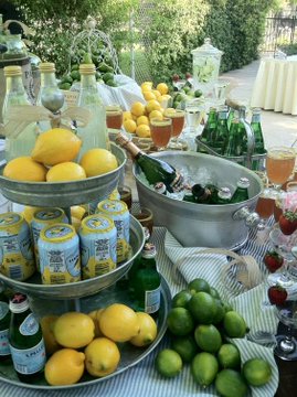 HeleniBrownu's tweet photo. lemonade https://t.co/aD8xFpKCNm