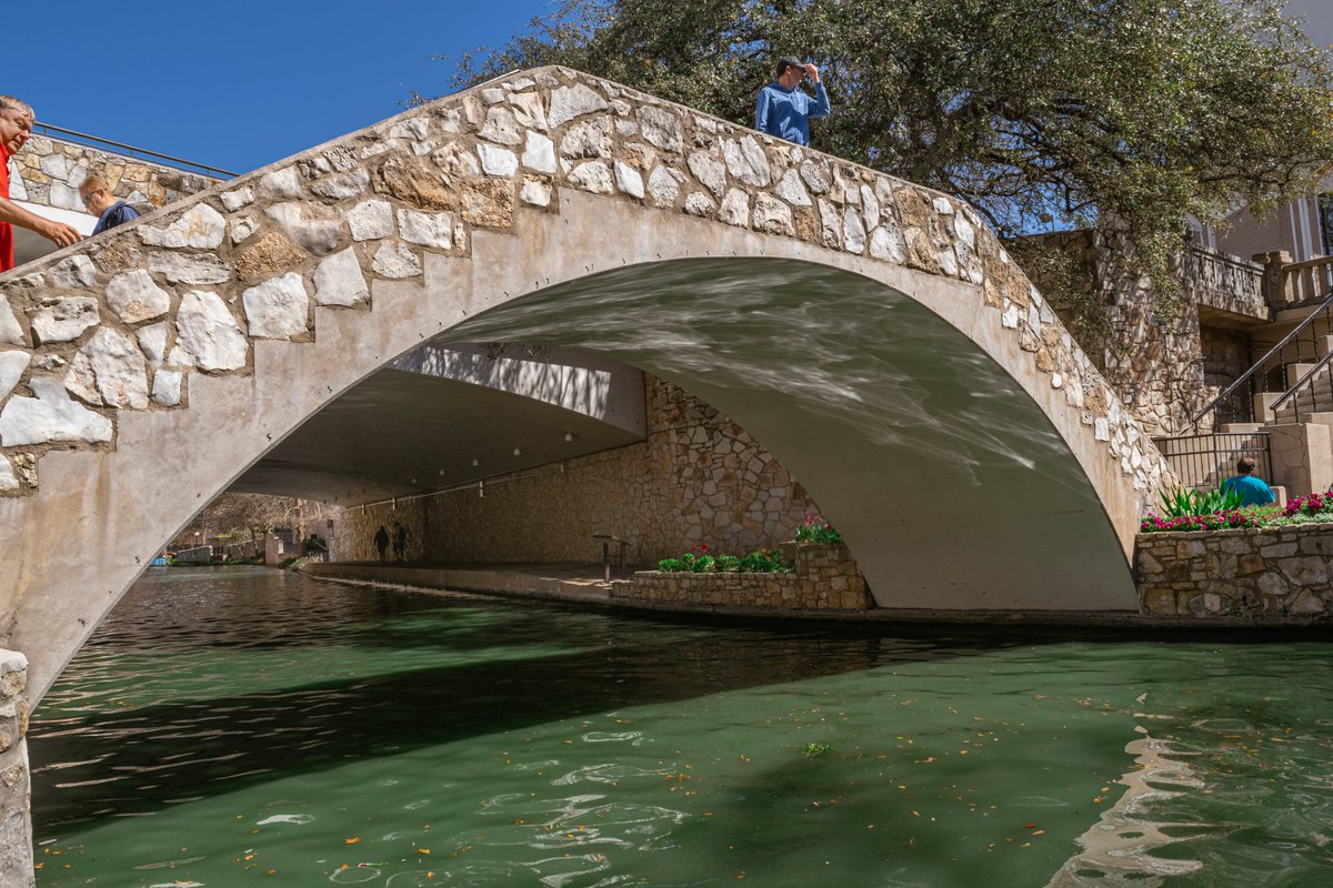 Reflections of the San Antonio River arc under the riverwalk's iconic bridges. 🌊

@SanAntonioMag 
@VisitSanAntonio 
@TravelTexas 

#Photography #SanAntonio #Riverwalk #VisitSanAntonio