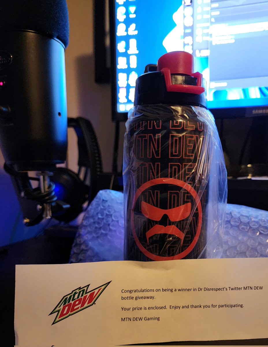 Found out the concession stand was gettin an upgrade. 1st thought was, are the burritos de carne asada con queso gonna taste the same?

Dont matter, the possibility of getting a 1 of 25 @DrDisrespect bottle made the vaseline on my hands melt

Thank U @MountainDew

#championsclub