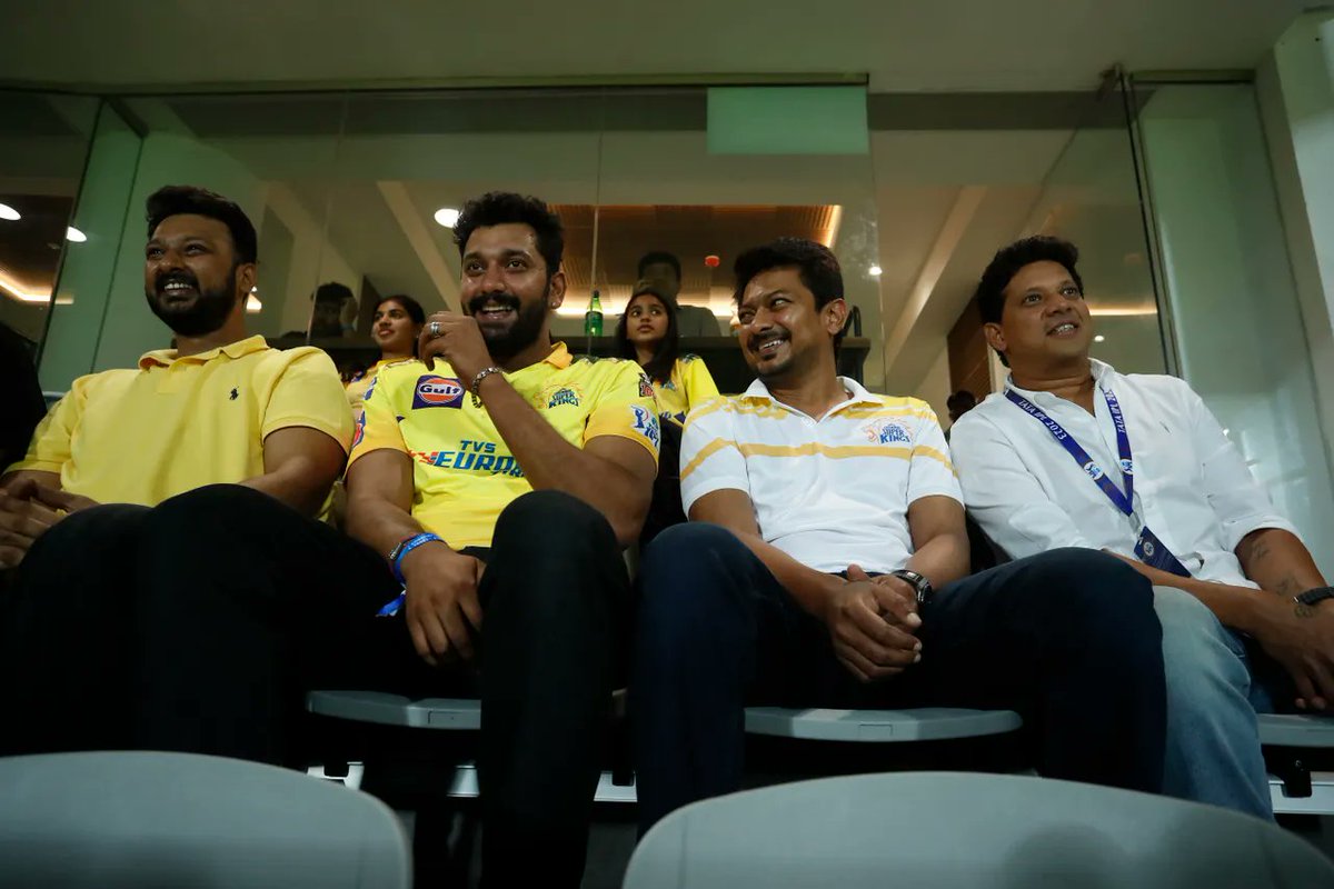 arulnithitamil's tweet image. Happy brother&apos;s day ❤️❤️❤️