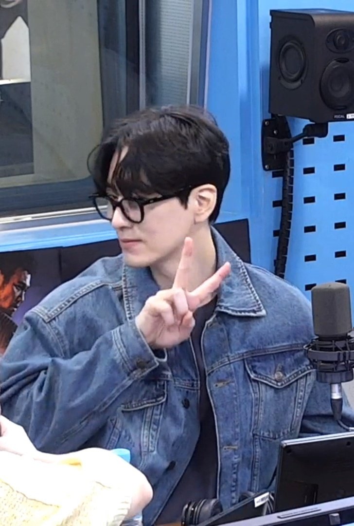 LeeJunHyuk6_fan's tweet photo. Super Sexy~
Super Cool ~ 
💙💙💙💙💙

#이준혁 #범죄도시3
#LeeJoonHyuk #LeeJunHyuk 
#TheRoundUpNoWayOut https://t.co/43hxLJ6UAH