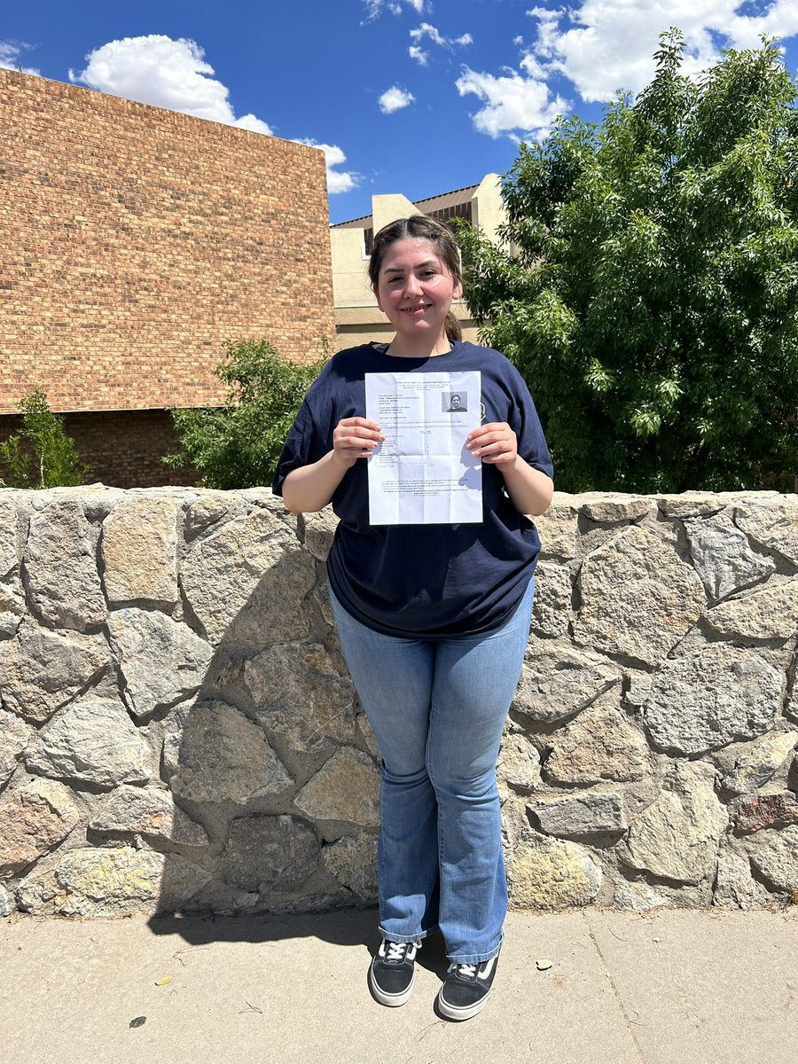 📣Congratulations 🎉 to Valery for being part of the first SISD students to earn an State of Texas Esthetician/Manicurist License 💆🏻‍♀️💅💄#classof23 #fearthefalcon @AAcosta_SEC @GThomas_SEC @Eastlake_HS
