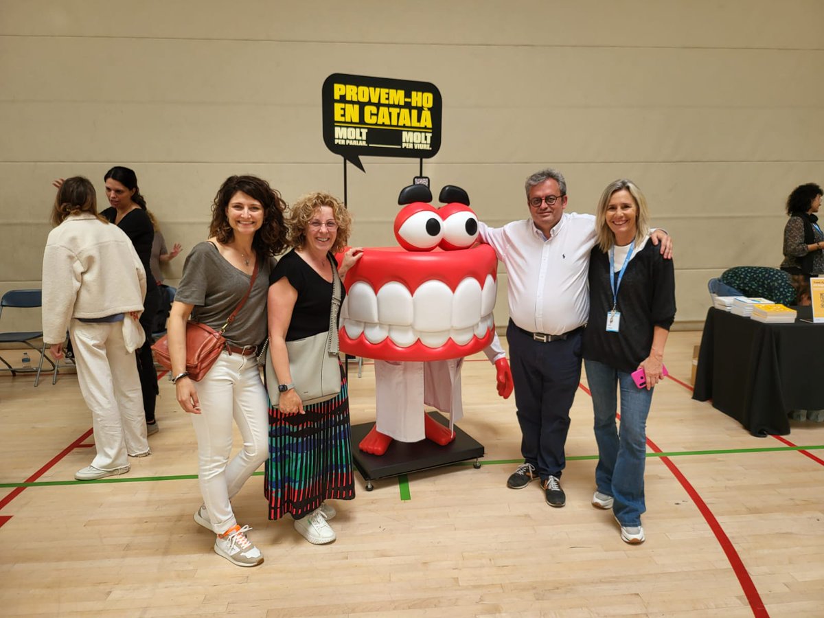 davidorse's tweet photo. Benvinguda als residents del Sistema de salut de Catalunya. Treballar així requereix esforç però el resultat val molt la pena! 💪 https://t.co/KLriObbqz9